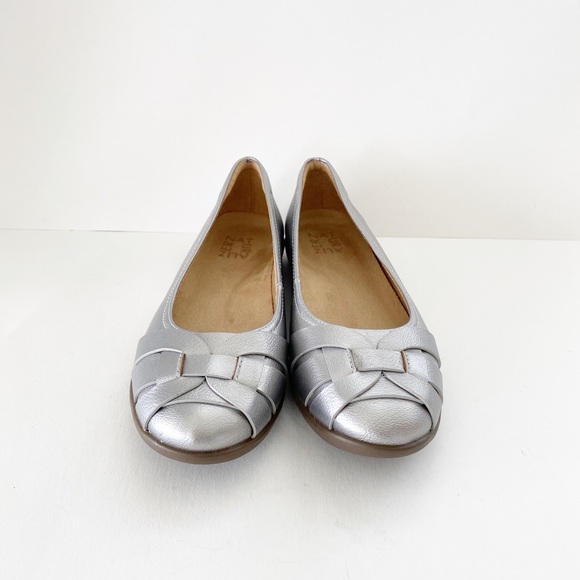 BNIB Naturalizer Fabiola Leather Round Toe Flats Silver Frost 7.5 - Picture 5 of 14